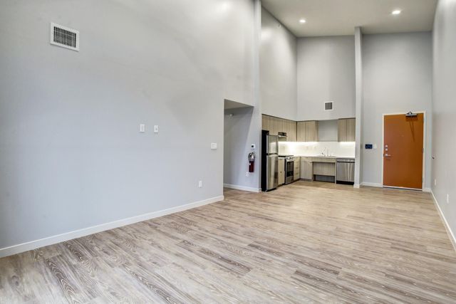 3113 Saint Charles Street 240, Houston, TX 77004