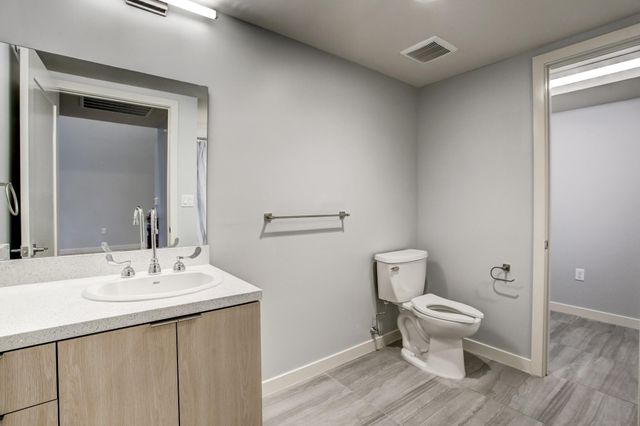 3113 Saint Charles Street 240, Houston, TX 77004