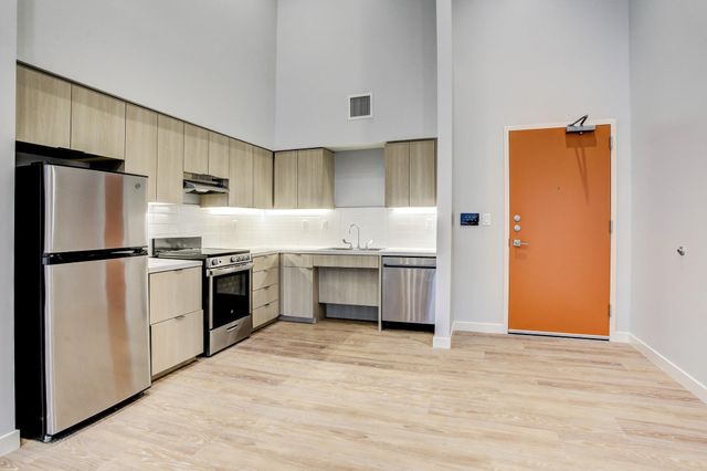 3113 Saint Charles Street 240, Houston, TX 77004