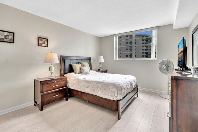 3000 S Ocean Drive 714, Hollywood, FL 33019