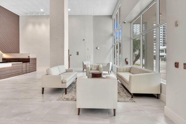 3000 S Ocean Drive 714, Hollywood, FL 33019