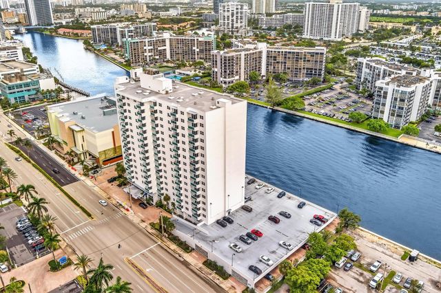 3000 S Ocean Drive 714, Hollywood, FL 33019
