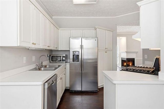 64 Hammock Place SE, Atlanta, GA 30312