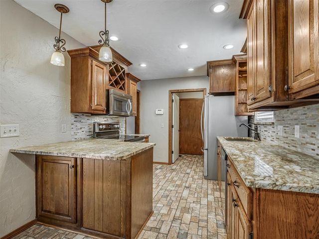 11124 Ashford Drive, Yukon, OK 73099