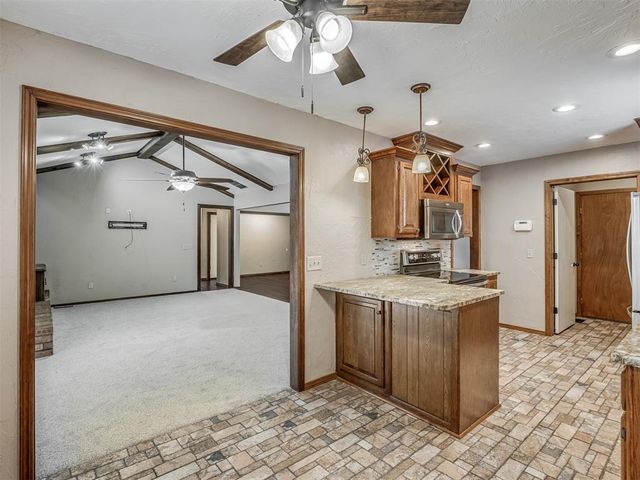 11124 Ashford Drive, Yukon, OK 73099