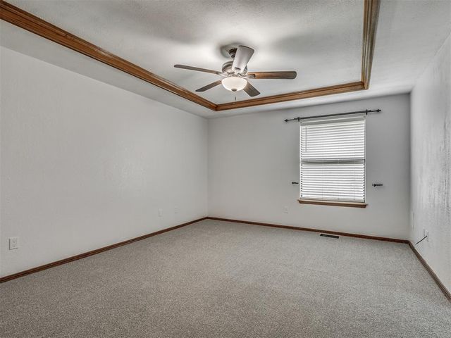 11124 Ashford Drive, Yukon, OK 73099