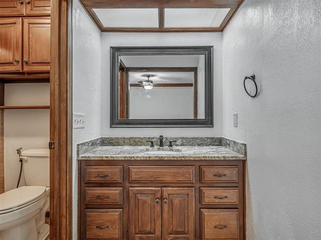 11124 Ashford Drive, Yukon, OK 73099