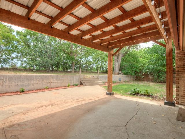 11124 Ashford Drive, Yukon, OK 73099