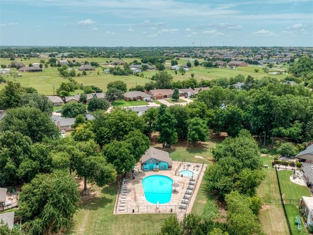 11124 Ashford Drive, Yukon, OK 73099