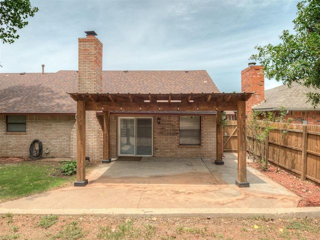 11124 Ashford Drive, Yukon, OK 73099