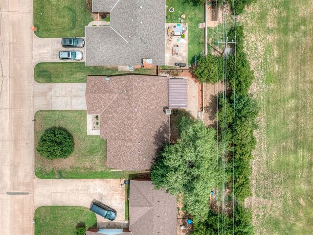 11124 Ashford Drive, Yukon, OK 73099