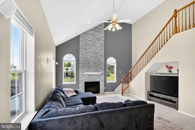 32 FERRIS WHEEL DR, Lambertville, NJ 08530
