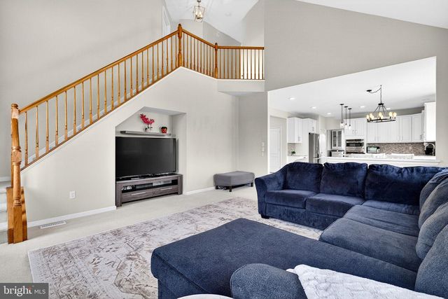 32 FERRIS WHEEL DR, Lambertville, NJ 08530
