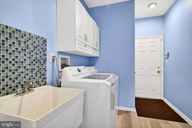 32 FERRIS WHEEL DR, Lambertville, NJ 08530