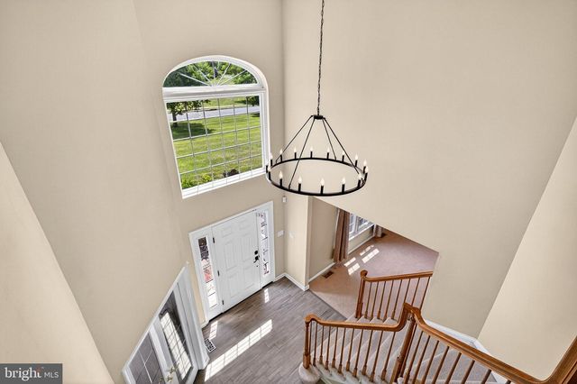 32 FERRIS WHEEL DR, Lambertville, NJ 08530