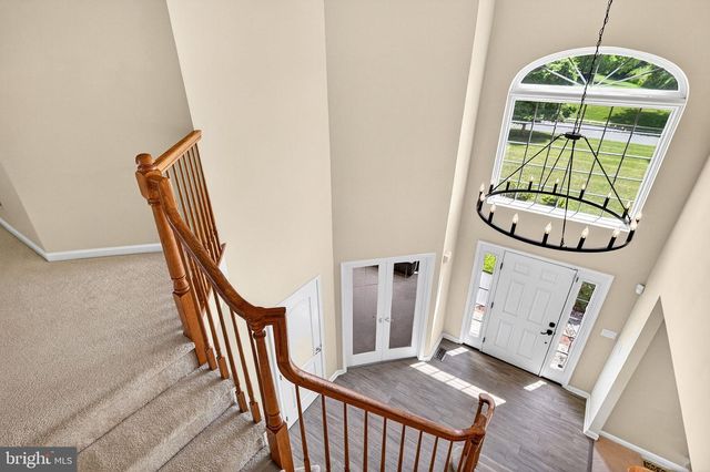 32 FERRIS WHEEL DR, Lambertville, NJ 08530