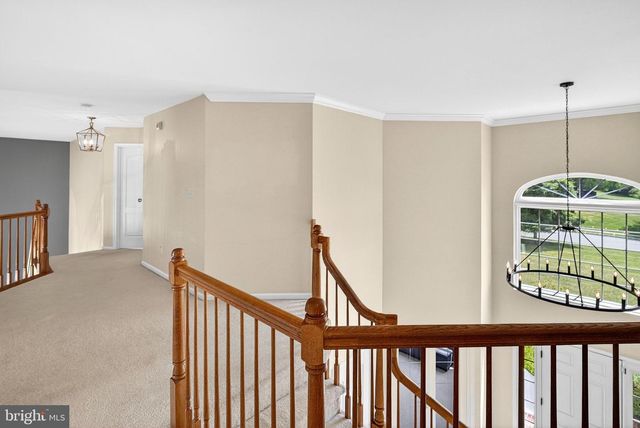 32 FERRIS WHEEL DR, Lambertville, NJ 08530