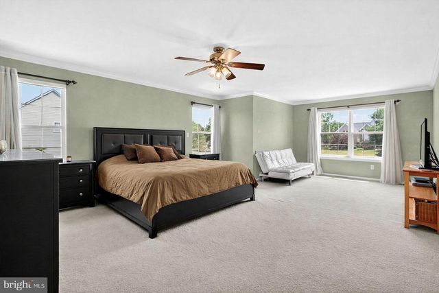 32 FERRIS WHEEL DR, Lambertville, NJ 08530