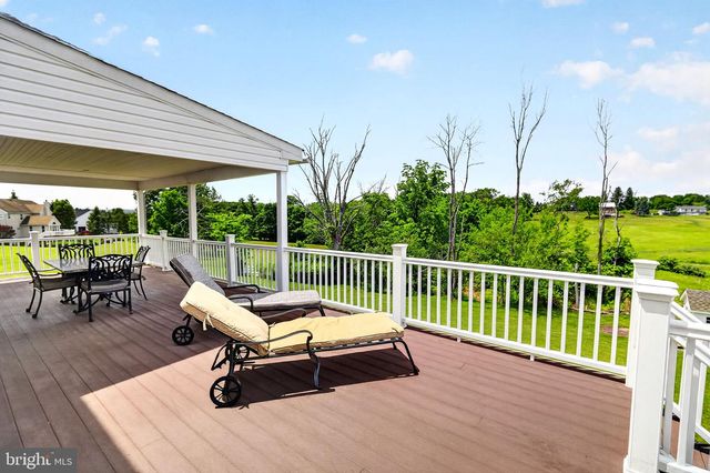 32 FERRIS WHEEL DR, Lambertville, NJ 08530