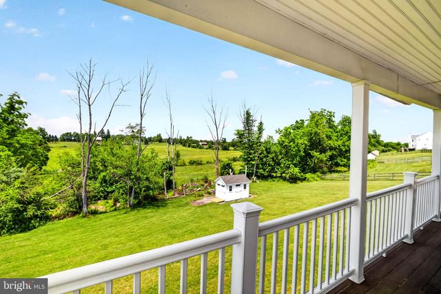 32 FERRIS WHEEL DR, Lambertville, NJ 08530
