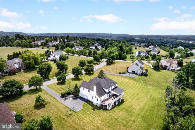 32 FERRIS WHEEL DR, Lambertville, NJ 08530