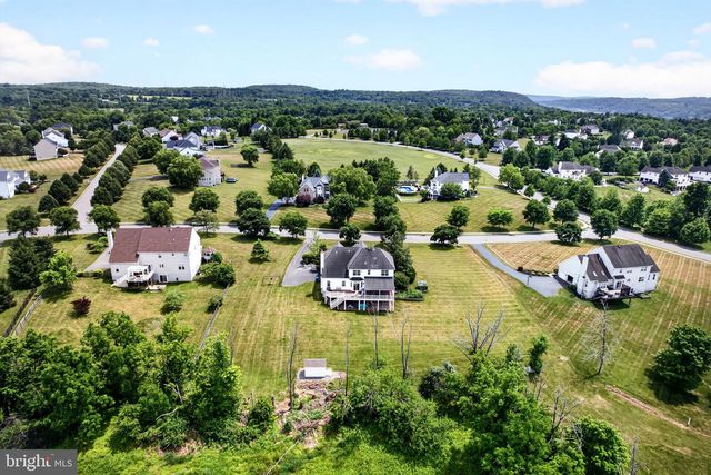 32 FERRIS WHEEL DR, Lambertville, NJ 08530