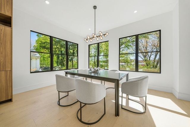28 Chandler, Newton, MA 02464