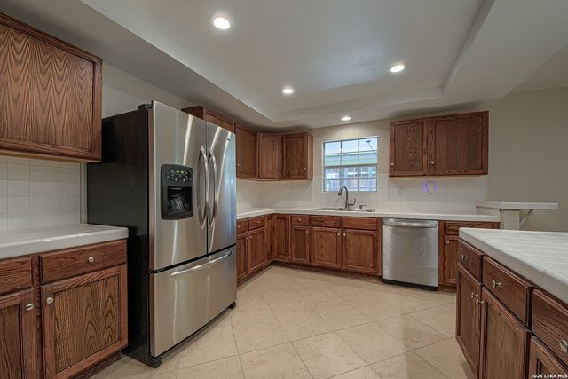 607 Rexford Dr, San Antonio, TX 78216