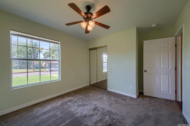 607 Rexford Dr, San Antonio, TX 78216