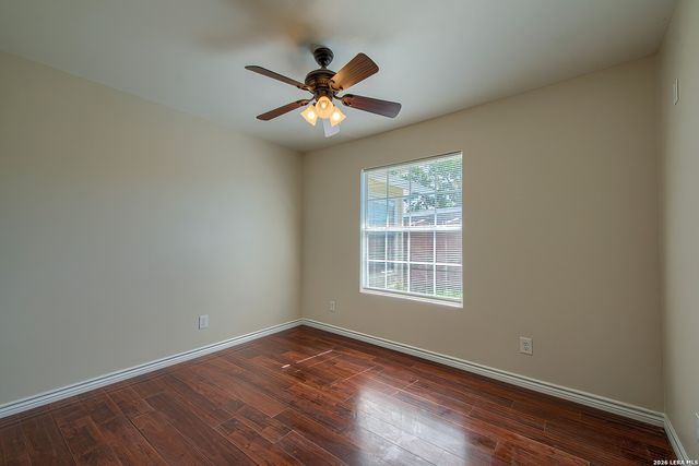 607 Rexford Dr, San Antonio, TX 78216