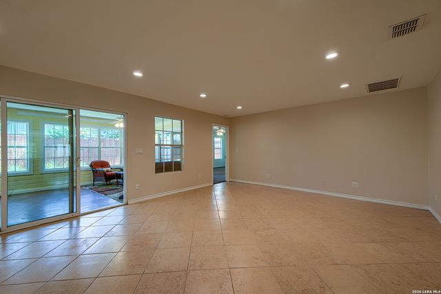 607 Rexford Dr, San Antonio, TX 78216