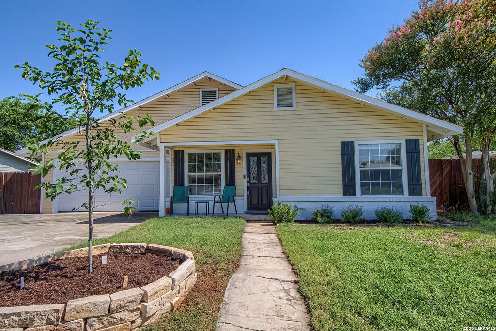 607 Rexford Dr, San Antonio, TX 78216