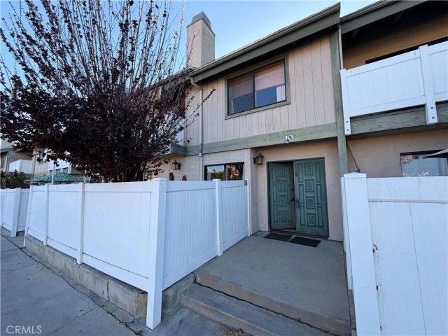 8341 De Soto 10, Canoga Park, CA 91304