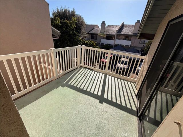 8341 De Soto 10, Canoga Park, CA 91304