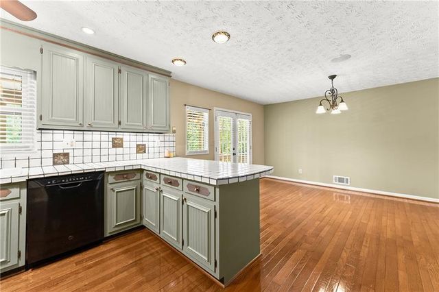 735 Calhoun Road, Dahlonega, GA 30533