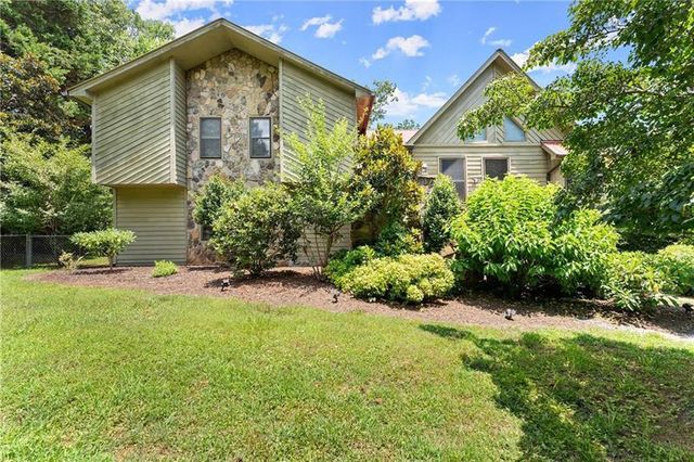 735 Calhoun Road, Dahlonega, GA 30533