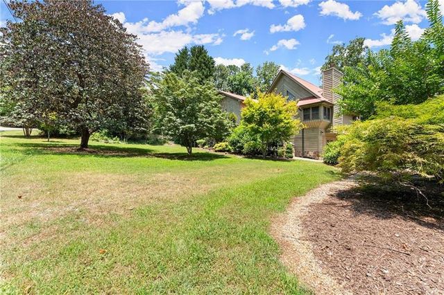 735 Calhoun Road, Dahlonega, GA 30533