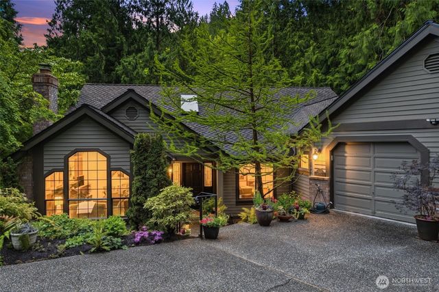 2825 NW Pine Cone Drive, Issaquah, WA 98027