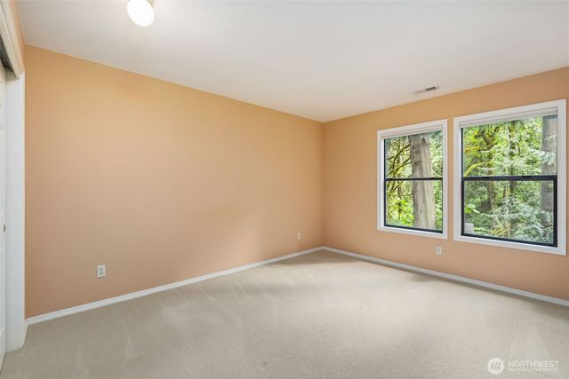 2825 NW Pine Cone Drive, Issaquah, WA 98027