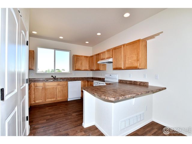 4860 Pinegrove St, Johnstown, CO 80534