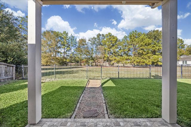 519 Trail Springs Court, Kingwood, TX 77339