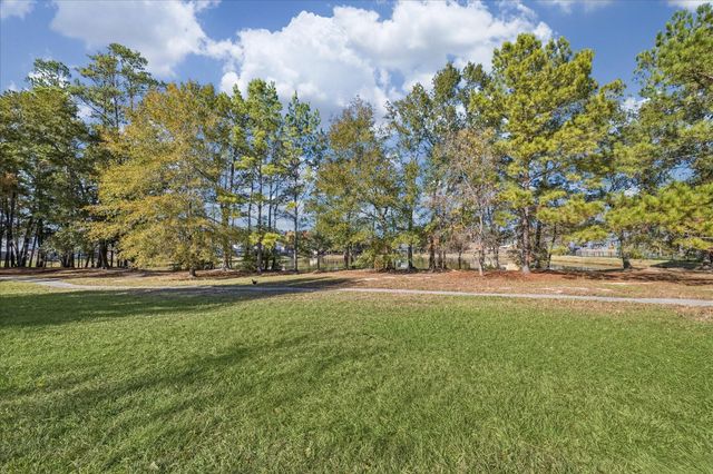 519 Trail Springs Court, Kingwood, TX 77339