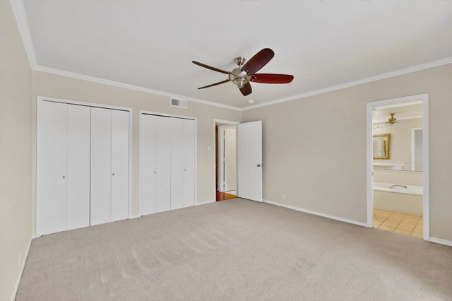 7820 Meadow Park Drive 215, Dallas, TX 75230