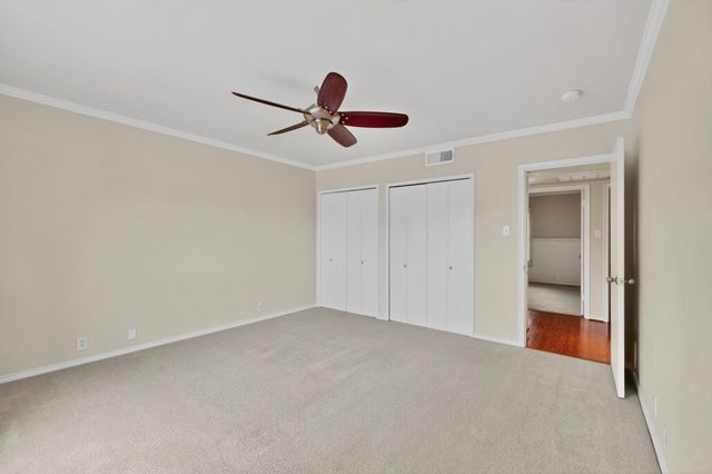 7820 Meadow Park Drive 215, Dallas, TX 75230