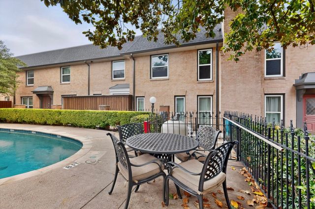 7820 Meadow Park Drive 215, Dallas, TX 75230