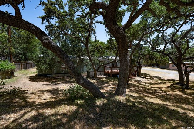 393 DEER VALLEY ST, San Antonio, TX 78133