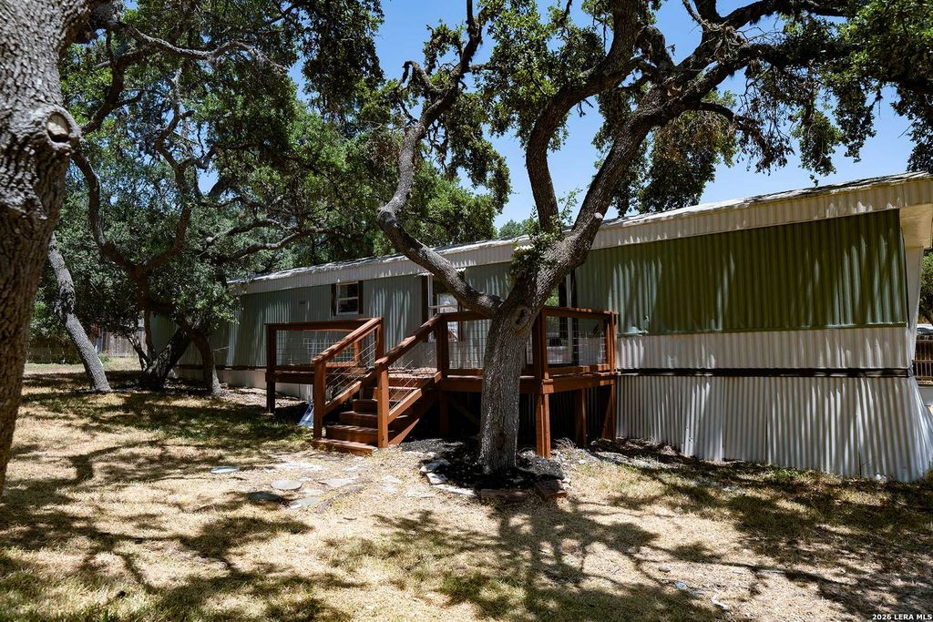 393 DEER VALLEY ST, San Antonio, TX 78133