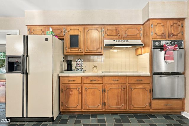 932 Lystra Lane, Chapel Hill, NC 27517
