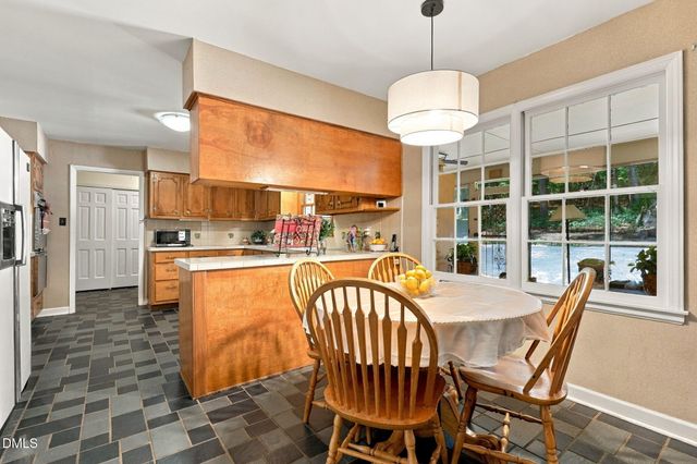 932 Lystra Lane, Chapel Hill, NC 27517