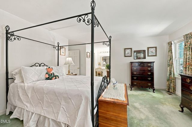 932 Lystra Lane, Chapel Hill, NC 27517